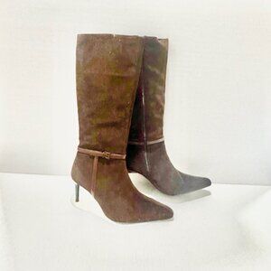 Knee high brown boots in size 8 1/2